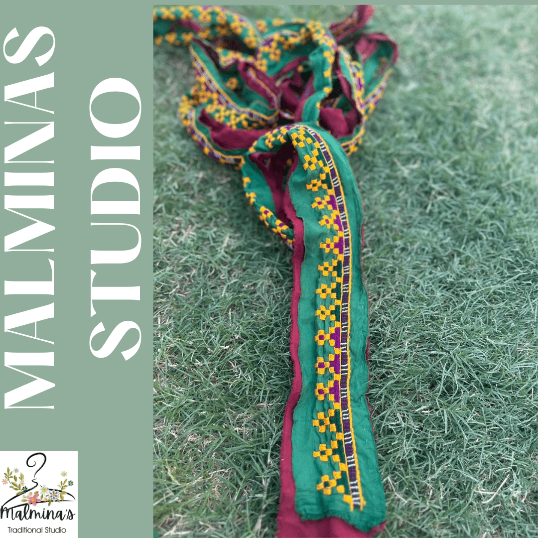 Elegant Embroidered border 